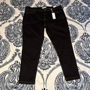 Lane Bryant Super Soft Essential Stretch Mid-Rise Skinny jeans size 22